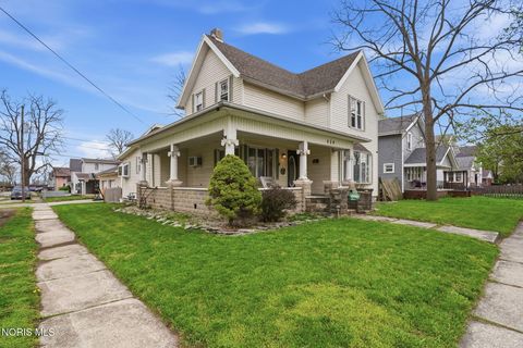 Homes For Sale - 630 Columbus Avenue<br/> Fostoria, OH 44830