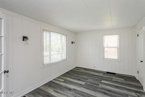 Tiny photo for 2149 Westbrook Drive, Toledo, OH 43613 (MLS # 10008361)