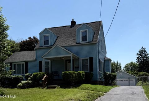 Tiny photo for 2149 Westbrook Drive, Toledo, OH 43613 (MLS # 10008361)