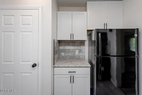 Tiny photo for 2149 Westbrook Drive, Toledo, OH 43613 (MLS # 10008361)