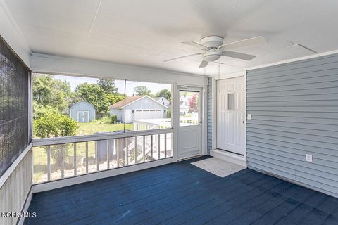 Tiny photo for 2149 Westbrook Drive, Toledo, OH 43613 (MLS # 10008361)