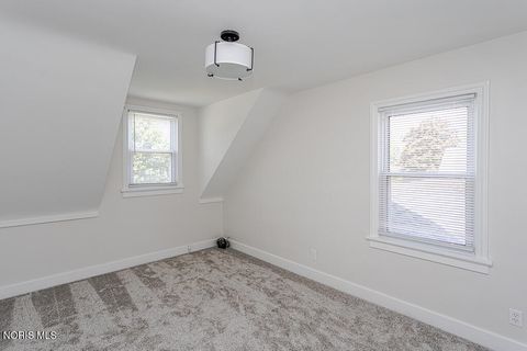 Tiny photo for 2149 Westbrook Drive, Toledo, OH 43613 (MLS # 10008361)