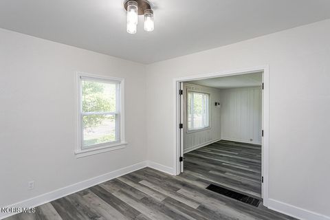Tiny photo for 2149 Westbrook Drive, Toledo, OH 43613 (MLS # 10008361)