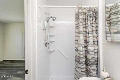 Tiny photo for 2149 Westbrook Drive, Toledo, OH 43613 (MLS # 10008361)
