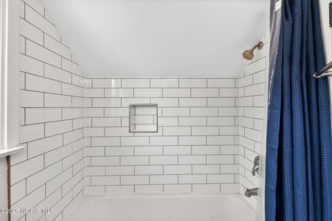 Tiny photo for 3832 Woodmont Road, Toledo, OH 43613 (MLS # 10001972)