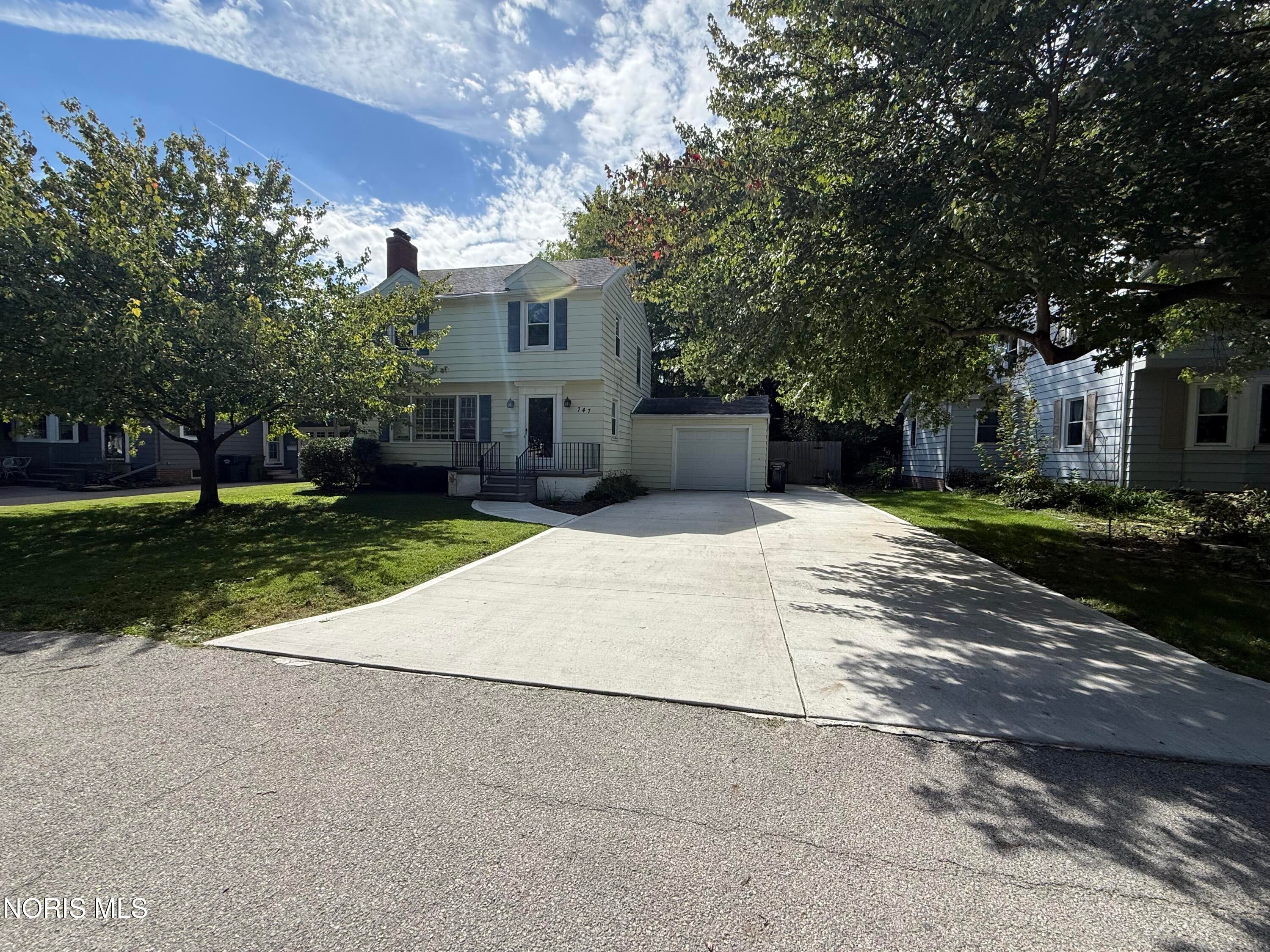 747 Inwood Place