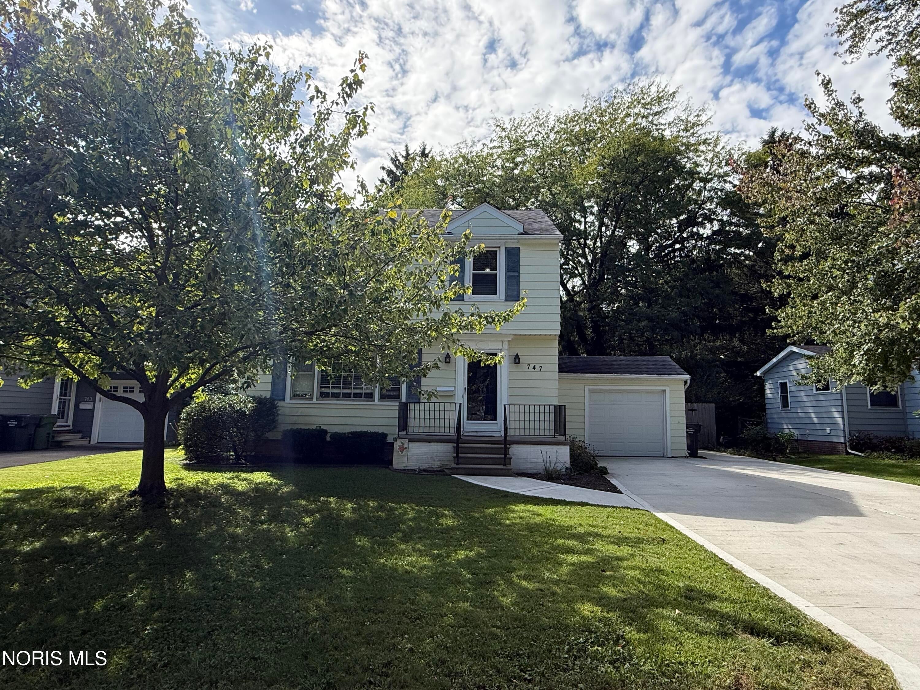 747 Inwood Place