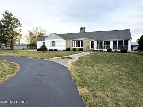 Photo of 11234 State Route 49, Hicksville, OH 43526 (MLS # 10000529) Photo of 11234 State Route 49, Hicksville, OH 43526 (MLS # 10000529)