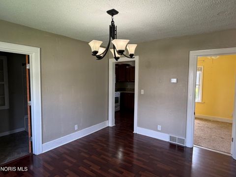 Tiny photo for 1054 Scott Street, Maumee, OH 43537 (MLS # 10007031)