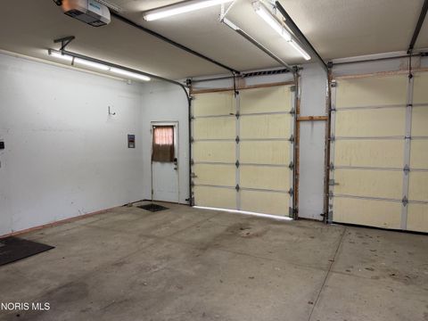 Tiny photo for 1054 Scott Street, Maumee, OH 43537 (MLS # 10007031)