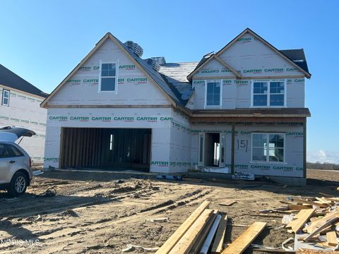 Photo of 9845 Featherwood Lane, Sylvania, OH 43560 (MLS # 10004378)