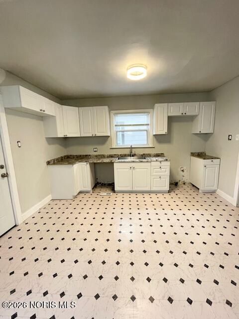 Tiny photo for 146 Esther Street, Toledo, OH 43605 (MLS # 10003871)