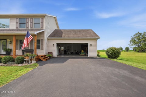 Tiny photo for 16056 W Smith Road, Elmore, OH 43416 (MLS # 10011000)