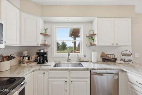 Tiny photo for 16056 W Smith Road, Elmore, OH 43416 (MLS # 10011000)