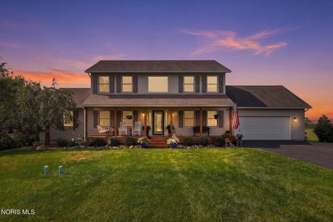 Photo of 16056 W Smith Road, Elmore, OH 43416 (MLS # 10011000)