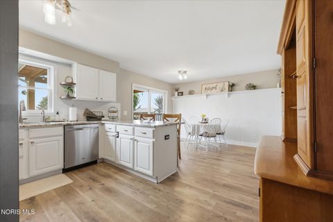 Tiny photo for 16056 W Smith Road, Elmore, OH 43416 (MLS # 10011000)