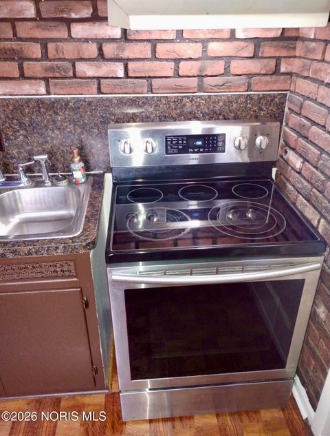 Tiny photo for 326 Orville Drive, Toledo, OH 43612 (MLS # 10003682)