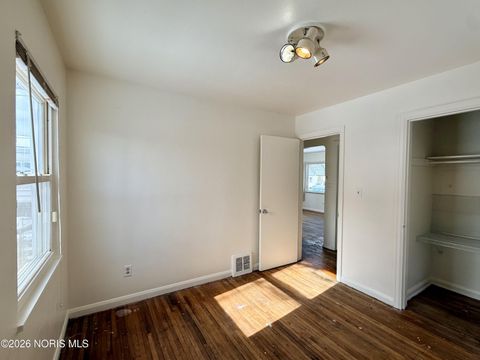 Tiny photo for 326 Orville Drive, Toledo, OH 43612 (MLS # 10003682)