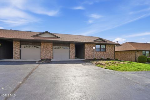 Photo of 1717 Manor Hill Road #5, Findlay, OH 45840 (MLS # 10006928)