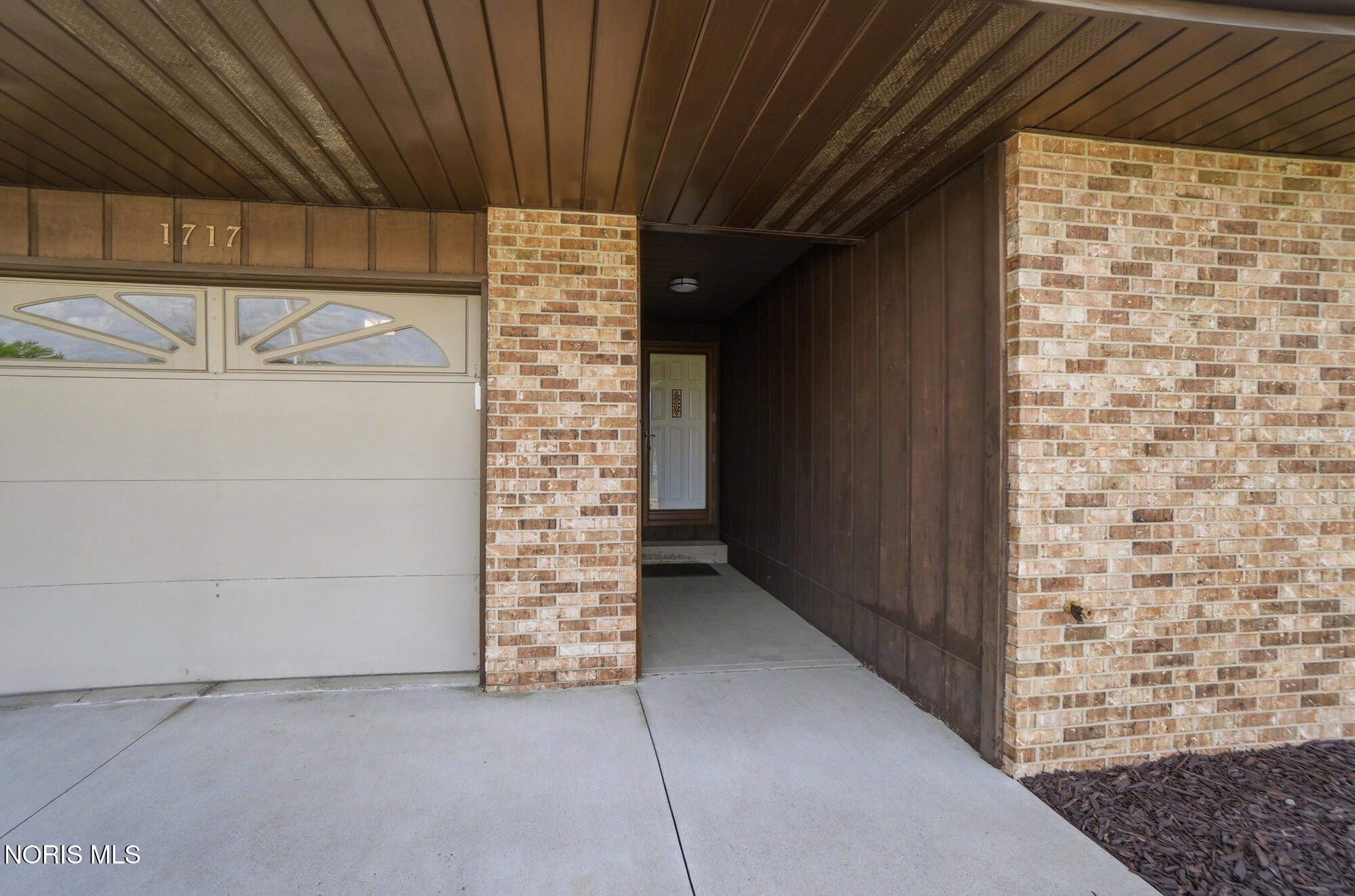 1717 Manor Hill Road 5
