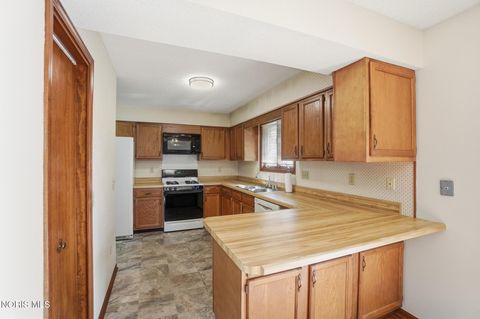 Tiny photo for 1717 Manor Hill Road #5, Findlay, OH 45840 (MLS # 10006928)
