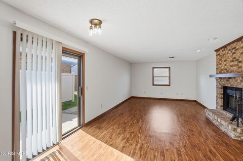 Tiny photo for 1717 Manor Hill Road #5, Findlay, OH 45840 (MLS # 10006928)