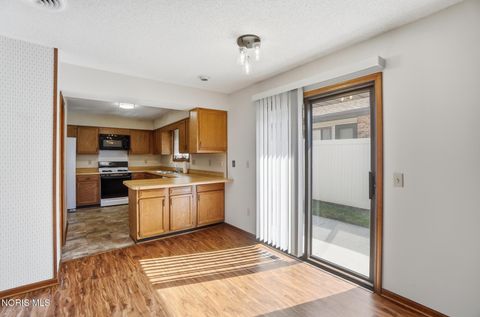 Tiny photo for 1717 Manor Hill Road #5, Findlay, OH 45840 (MLS # 10006928)