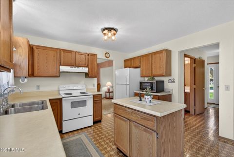 Tiny photo for 9682 Millcroft Road, Perrysburg, OH 43551 (MLS # 10008449)