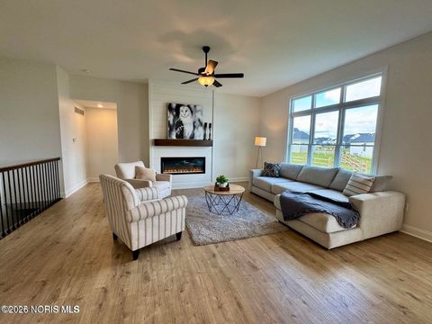 Tiny photo for 9838 Featherwood Lane, Sylvania, OH 43560 (MLS # 10003307)