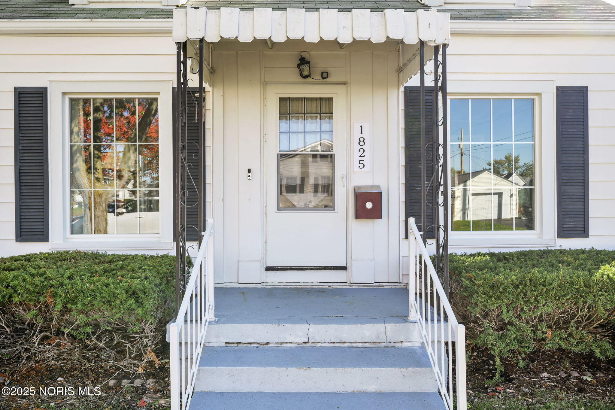 1825 Pershing Street