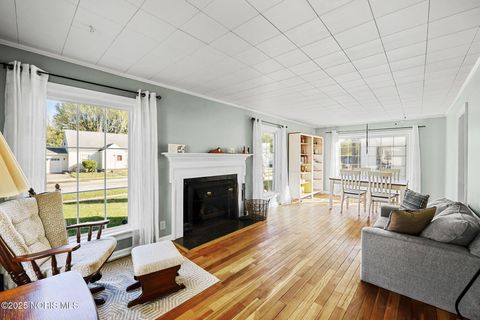 Tiny photo for 1825 Pershing Street, Findlay, OH 45840 (MLS # 10000459)