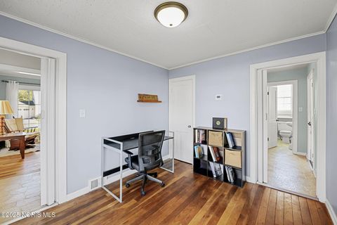 Tiny photo for 1825 Pershing Street, Findlay, OH 45840 (MLS # 10000459)
