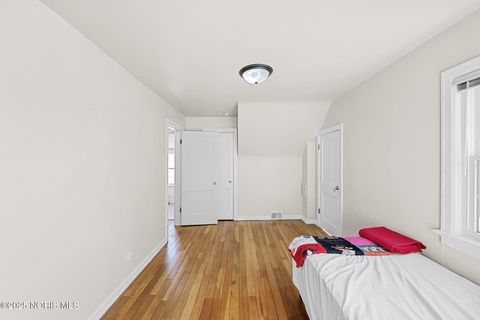 Tiny photo for 1825 Pershing Street, Findlay, OH 45840 (MLS # 10000459)