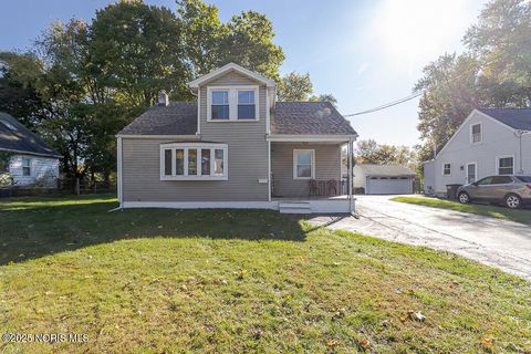Photo of 3353 Grayling Place, Toledo, OH 43623 (MLS # 10000839)
