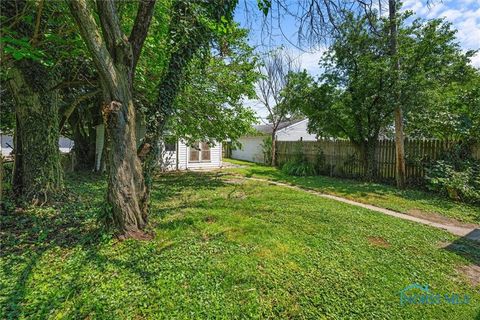 Tiny photo for 416 Colburn Street, Toledo, OH 43609 (MLS # 10006814)