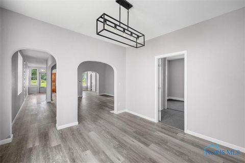 Tiny photo for 416 Colburn Street, Toledo, OH 43609 (MLS # 10006814)