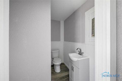 Tiny photo for 416 Colburn Street, Toledo, OH 43609 (MLS # 10006814)