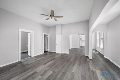 Tiny photo for 416 Colburn Street, Toledo, OH 43609 (MLS # 10006814)