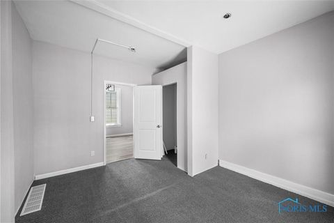 Tiny photo for 416 Colburn Street, Toledo, OH 43609 (MLS # 10006814)