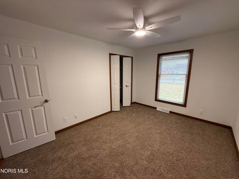 Tiny photo for 1469 Circle Drive, Millbury, OH 43447 (MLS # 10004270)