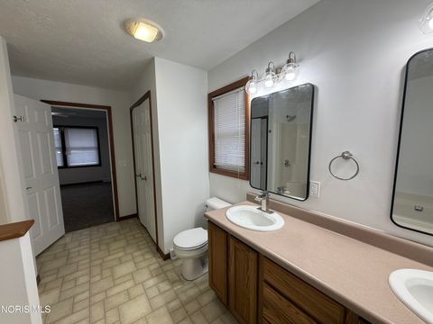 Tiny photo for 1469 Circle Drive, Millbury, OH 43447 (MLS # 10004270)