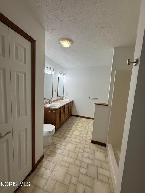 Tiny photo for 1469 Circle Drive, Millbury, OH 43447 (MLS # 10004270)