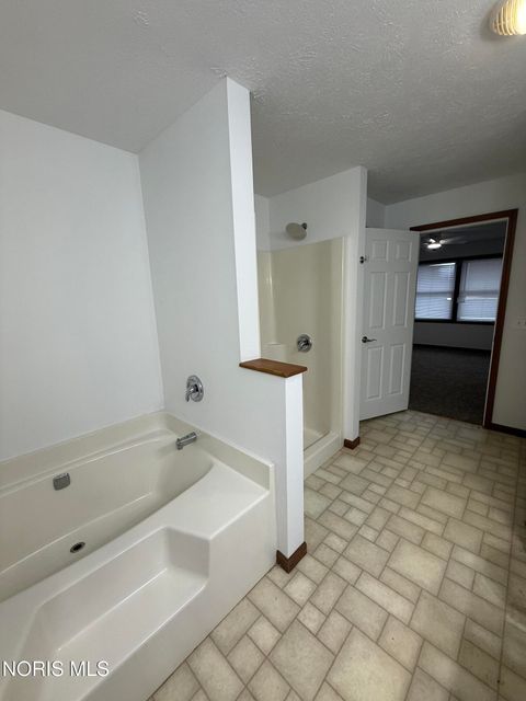 Tiny photo for 1469 Circle Drive, Millbury, OH 43447 (MLS # 10004270)