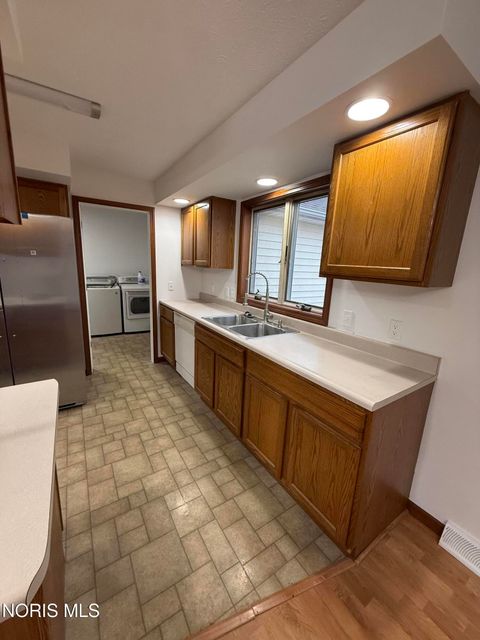 Tiny photo for 1469 Circle Drive, Millbury, OH 43447 (MLS # 10004270)