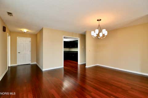 Tiny photo for 6745 5th Avenue, Sylvania, OH 43560 (MLS # 10011070)