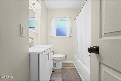 Tiny photo for 5319 Lenticel Drive, Toledo, OH 43623 (MLS # 10004775)