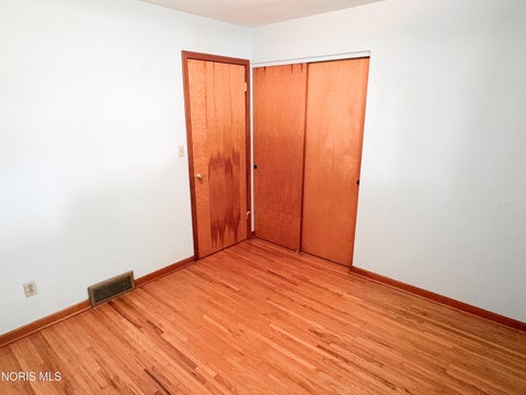 Tiny photo for 1113 S Lallendorf Road, Oregon, OH 43616 (MLS # 10010829)