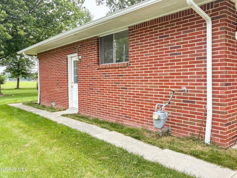 Tiny photo for 1113 S Lallendorf Road, Oregon, OH 43616 (MLS # 10010829)