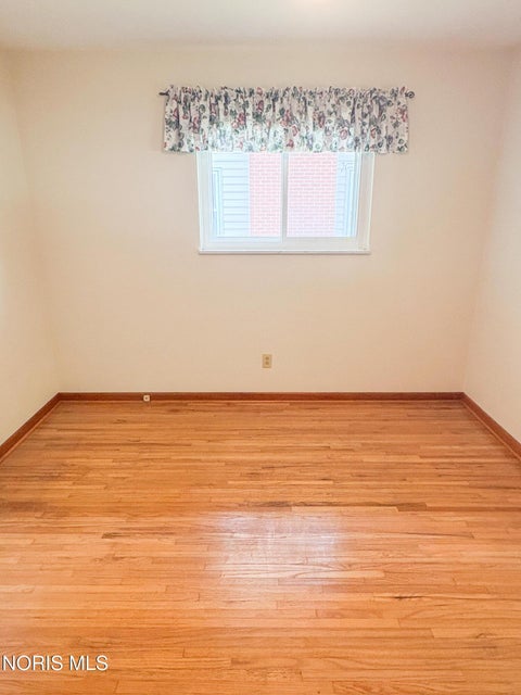 Tiny photo for 1113 S Lallendorf Road, Oregon, OH 43616 (MLS # 10010829)