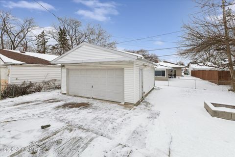 Tiny photo for 1004 Birch Avenue, Maumee, OH 43537 (MLS # 10003277)
